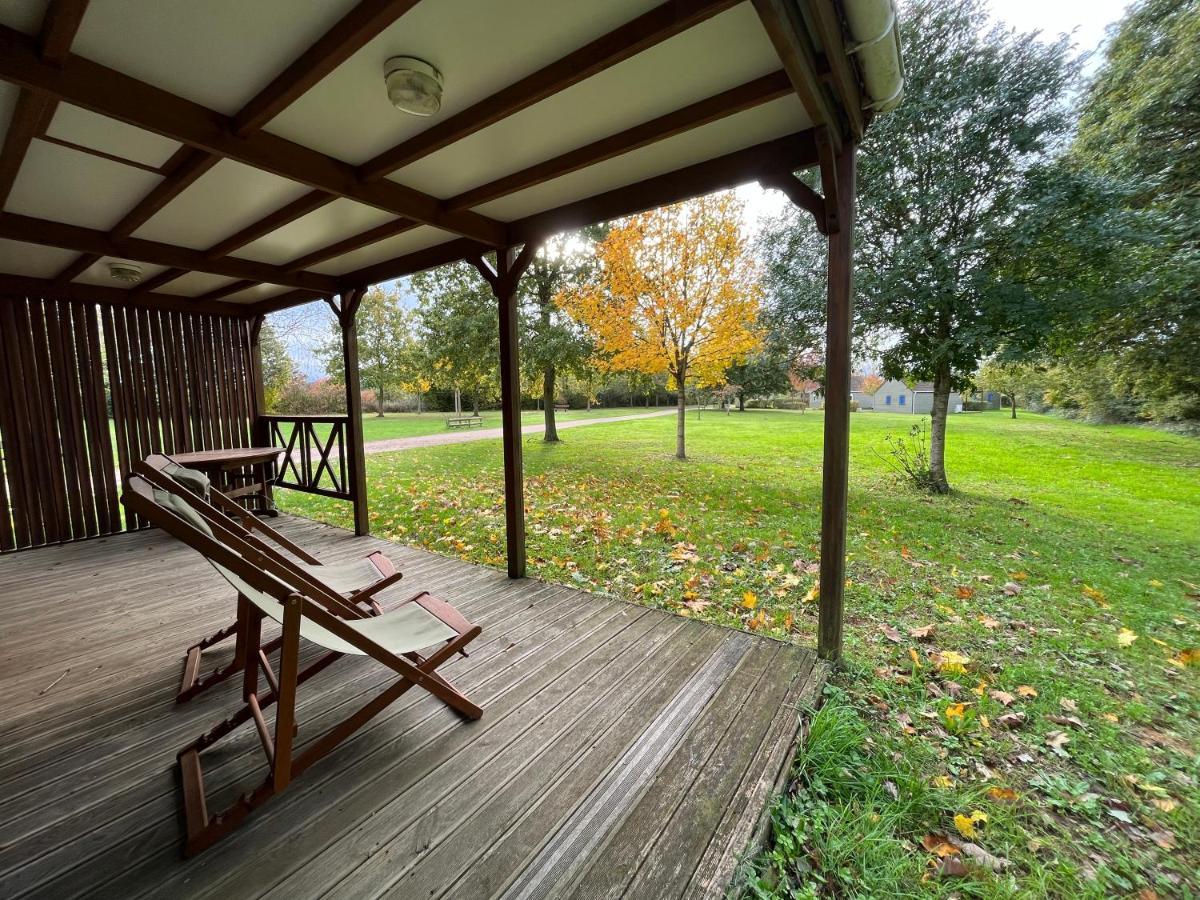 Les Maisonnettes Du Lac - Base De Loisirs Lavare ภายนอก รูปภาพ
