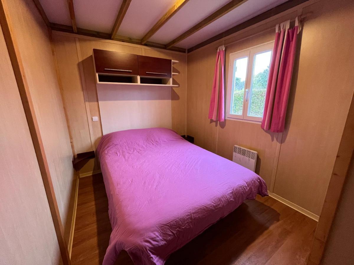 Les Maisonnettes Du Lac - Base De Loisirs Lavare ภายนอก รูปภาพ