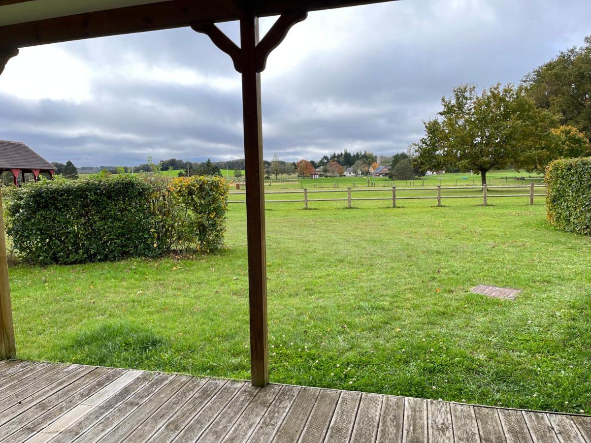 Les Maisonnettes Du Lac - Base De Loisirs Lavare ภายนอก รูปภาพ
