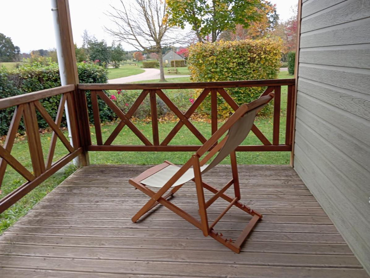 Les Maisonnettes Du Lac - Base De Loisirs Lavare ภายนอก รูปภาพ