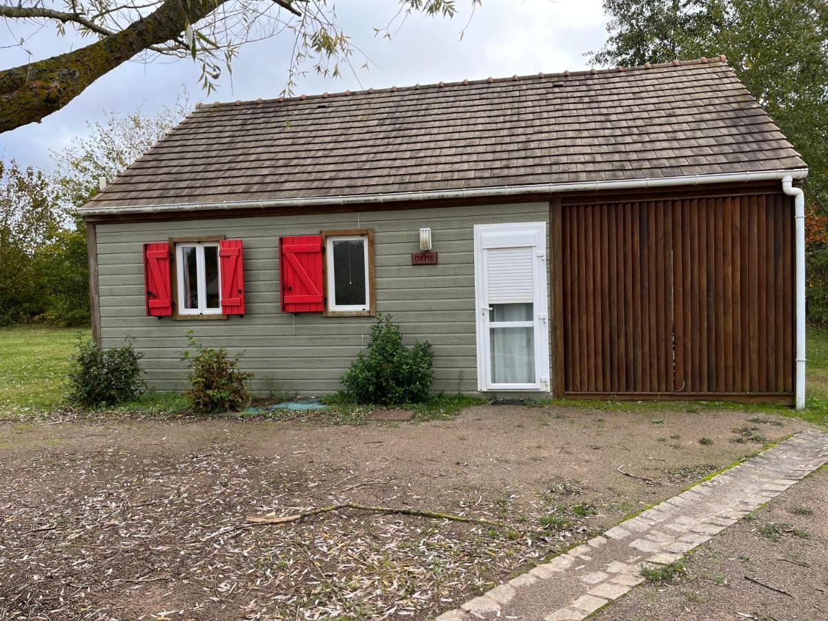 Les Maisonnettes Du Lac - Base De Loisirs Lavare ภายนอก รูปภาพ